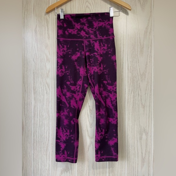 Lululemon Wunder Under Pink Tie Dye Cropped Leggings. Size 2 EUC - Picture 3 of 3